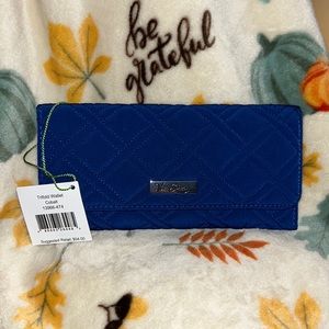 Excellent used Vera Bradley Trifold wallet